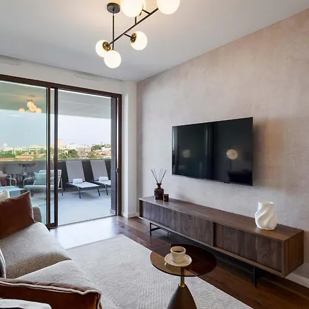 Private Heated Pool & Dom Luis Views By Hostwise * 加亚新城